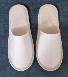 White Spunbond Slippers 1 pair